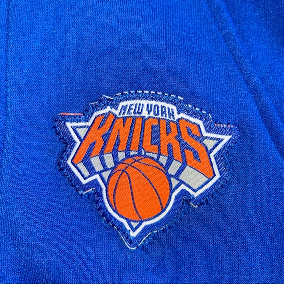 NWT New York Knicks NBA zip up hoodie sweatshirt
Official NBA gear - Picture 3 of 3